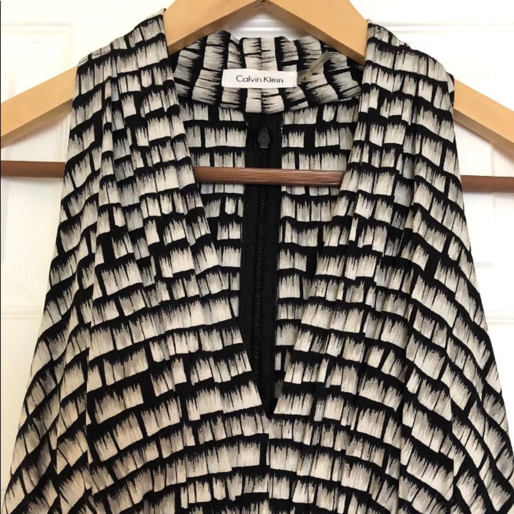 Calvin Klein Dress   Size 4  New with Tags